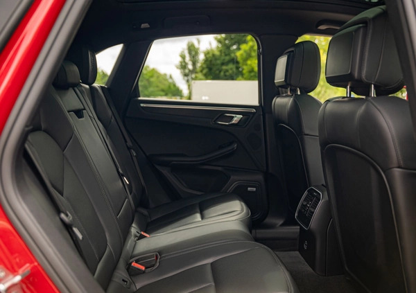 Porsche Macan cena 335900 przebieg: 105910, rok produkcji 2020 z Cedynia małe 379
